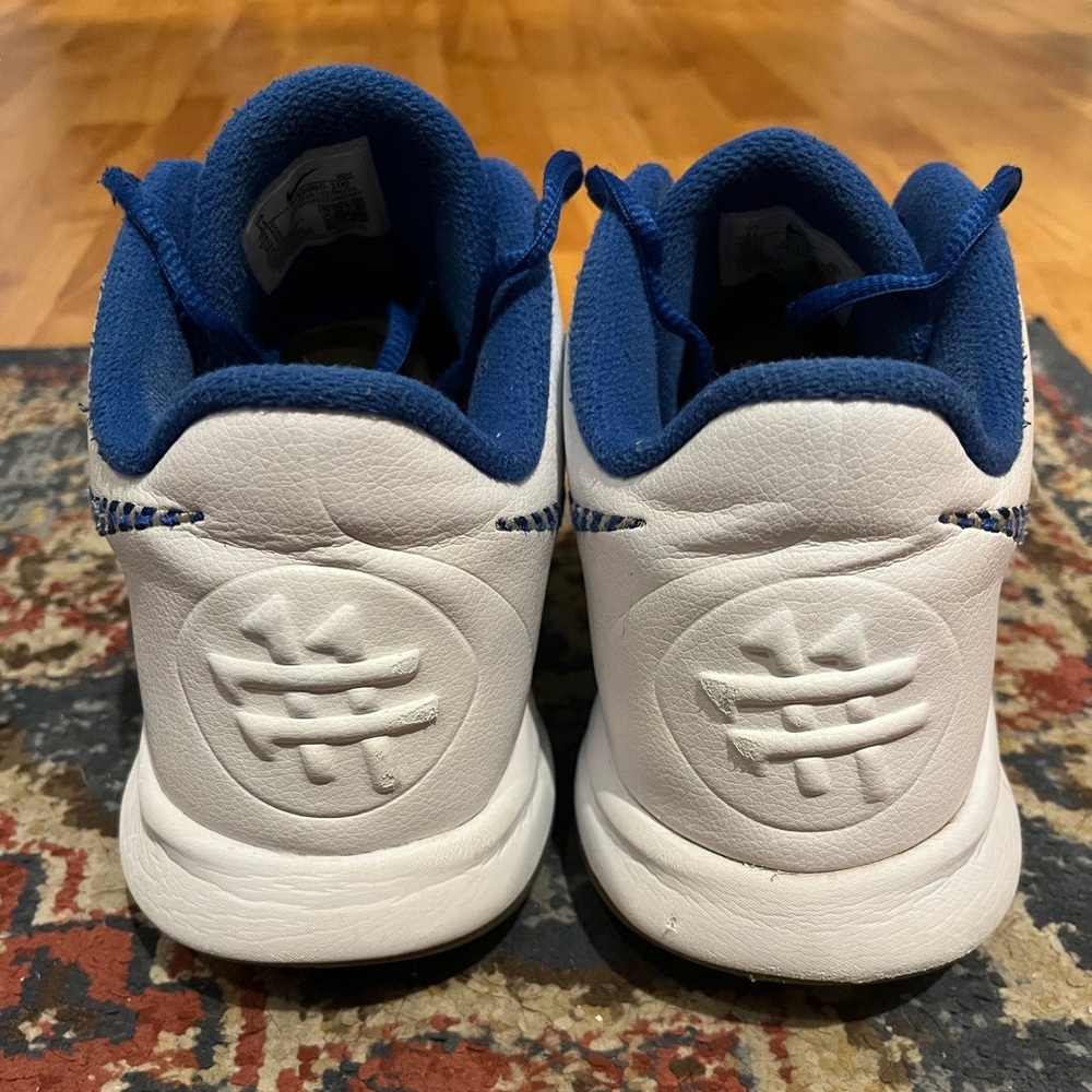 🔥Nike Kyrie Flytrap III White Varsity Blue Size 11 BQ3060-100 - Picture 7 of 16